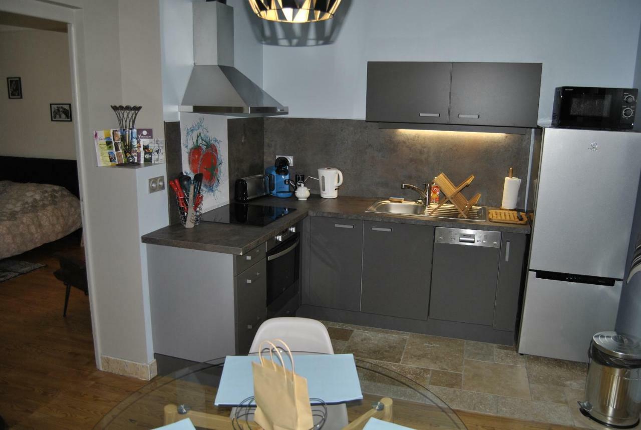 Studio Blue Apartment Екс ле Бен Екстериор снимка