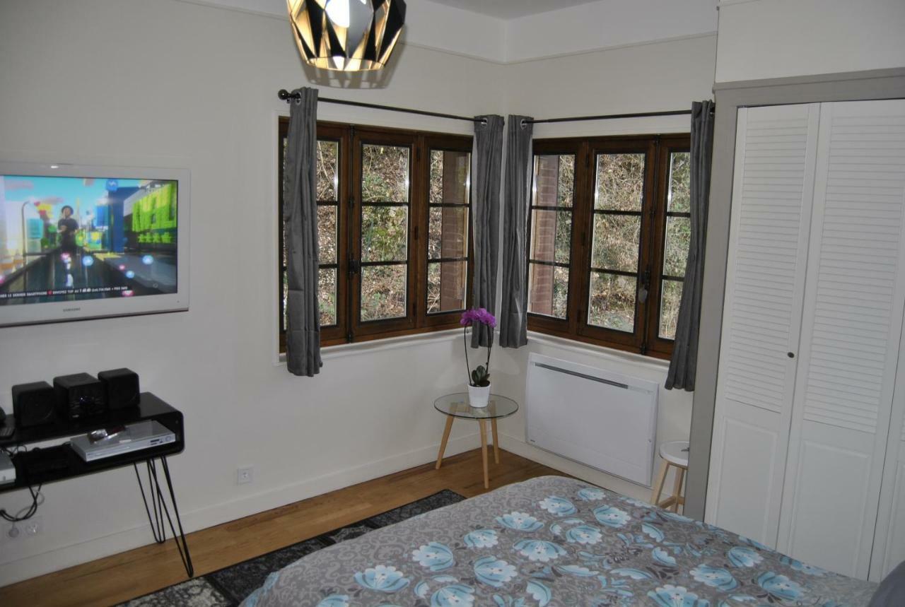 Studio Blue Apartment Екс ле Бен Екстериор снимка